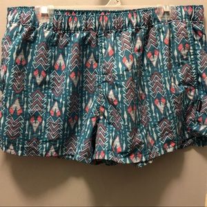 Patagonia barely baggies Aztec print shorts XL